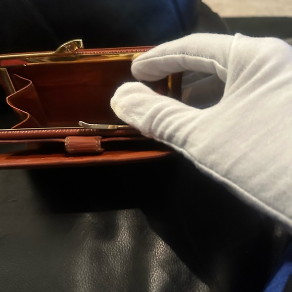 LV EPI kiss lock preloved brown wallet good condition see photos - Picture 8 of 10